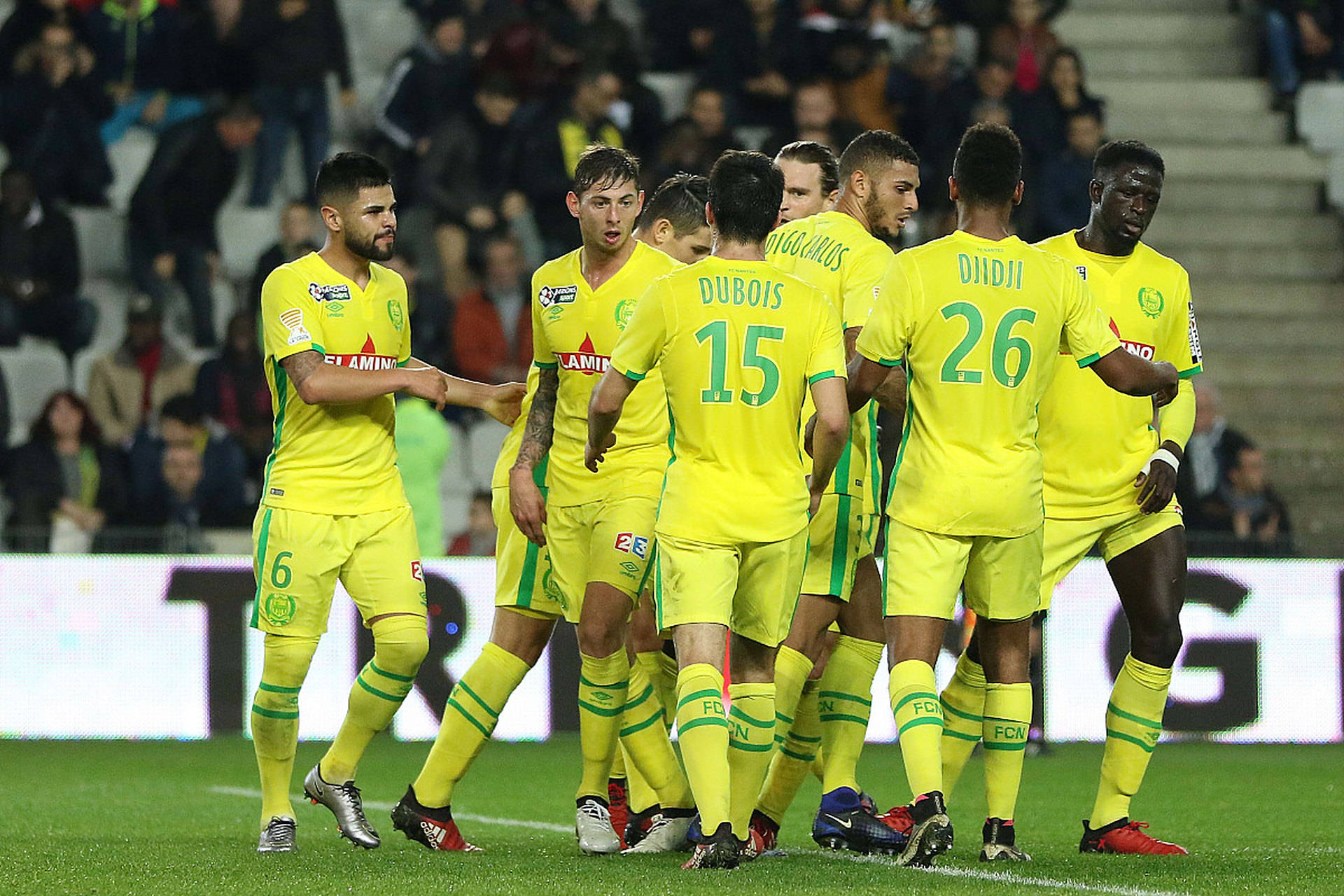 南特主场一球小胜，重返法甲前十(南特主场一球小胜,重返法甲前十的球员)