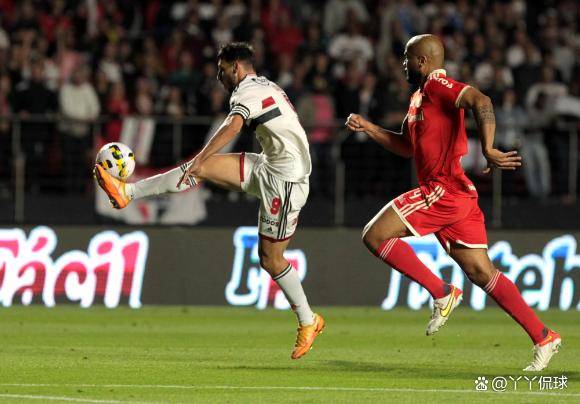 巴西足球甲级联赛：圣保罗队凭借进攻火力夺得胜利